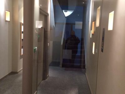 Hall d’entrée d’un immeuble de 7 étages, rénovation totale, sol,mur,électricité et porte en verre,Paris 16